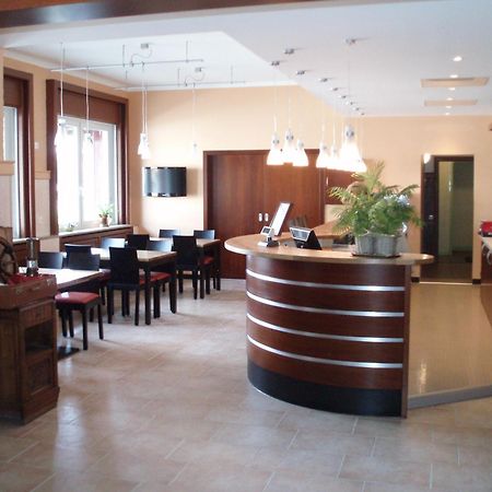 Hotel La Table Alsacienne Farébersviller Zewnętrze zdjęcie