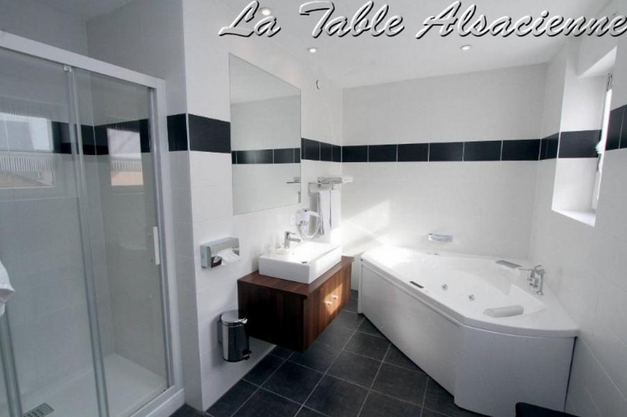 Hotel La Table Alsacienne Farébersviller Zewnętrze zdjęcie