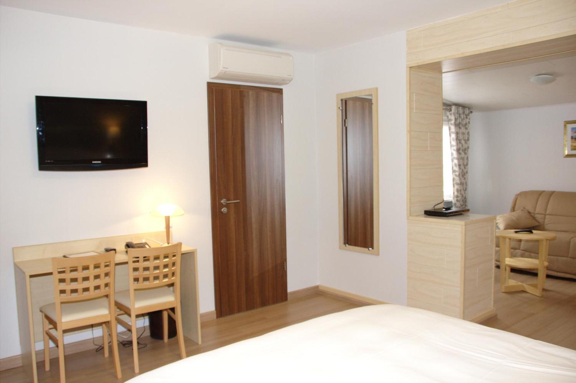 Hotel La Table Alsacienne Farébersviller Zewnętrze zdjęcie